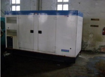 衡水二手康明斯150kw大型柴油发电机组
